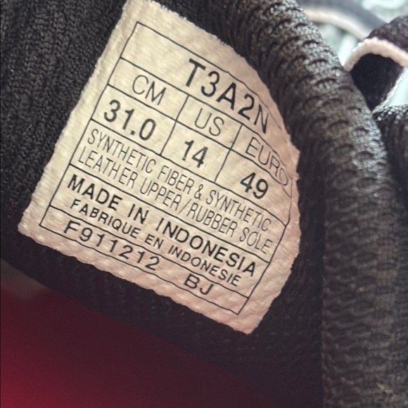 Asics gel chase Black and Red Athletic Shoes - Picture 10 of 12